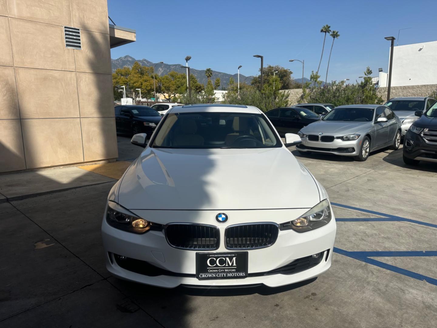 2012 WHITE /Tan BMW 3-Series Leather (WBA3C1C59CF) with an 4 Cylinder engine, Automatic transmission, located at 30 S. Berkeley Avenue, Pasadena, CA, 91107, (626) 248-7567, 34.145447, -118.109398 - Low Miles!! this 2012 BMW 3-Series 328i Sedan looks and drives well. Are you in search of a reliable and stylish vehicle in Pasadena, CA, but concerned about your credit history? Look no further! We have this impressive 2012 BMW 3-Series 328i Sedan with low miles available at our dealership. We unde - Photo#7